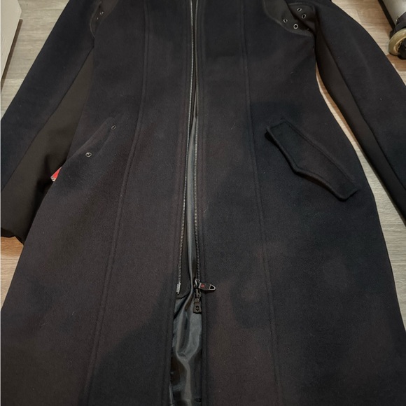 Victorinox Dark Navy Jacket. Like new - Picture 7 of 16